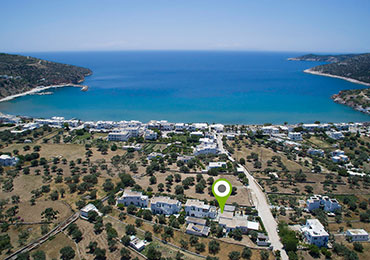 Το ξενοδοχείο-διαμερίσματα Εδέμ στη Σίφνο από ψηλά